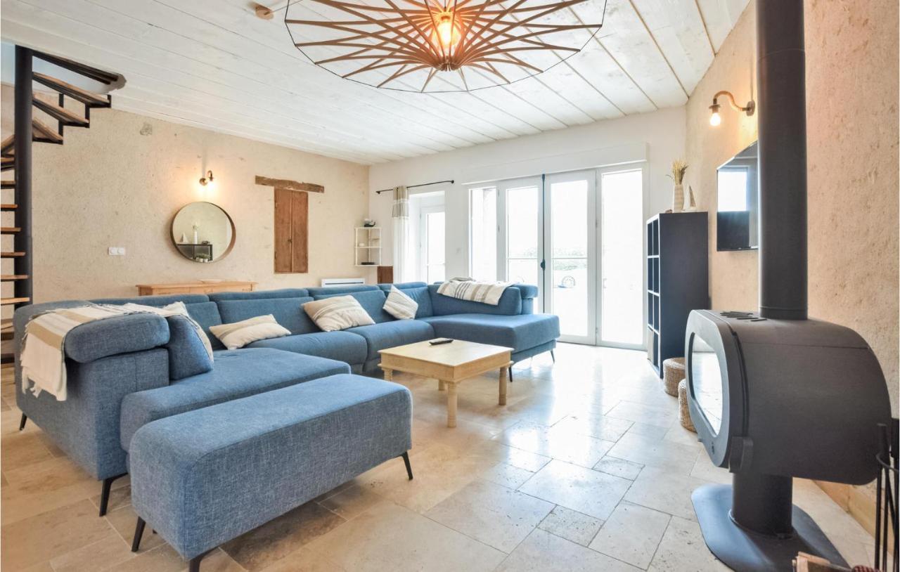 Gorgeous In With Wifi Holiday home
